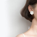 wholesale S925 Sterling Silver Earrings Women Simple and Fresh Pure White Cream Flower Forest Style Retro Ear Jewelry G3169-0-3