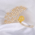 wholesale Metal material fashion versatile autumn winter women's ginkgo leaf amber brooch pendant two-in-one-0-5