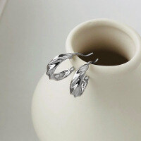 wholesale 925 Sterling Silver Geometric Line Irregular Small Fashion Twist Earrings In European And American Minimalist Style-E2153_White Gold Earrings 925 Silver