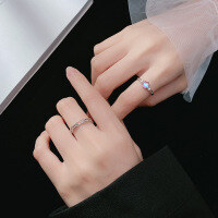 wholesale S925 silver Korean-style hollow synthetic glass couple ring with elegant inlaid diamonds for men and women, J7492-S925 silver ring for men with smooth finish &gt; adjustable opening