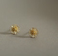 wholesale 9K Gold Korean Wholesale Daisy Flower Earrings New Trend Minimalist Stud Earrings-0-2