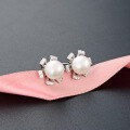 wholesale S925 Sterling Silver Pearl Earrings for Women, Fashionable and Elegant New Design Floral Stud Earrings-0-1