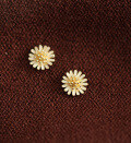 wholesale 9K Gold Korean Wholesale Daisy Flower Earrings New Trend Minimalist Stud Earrings-0-1