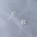 wholesale S925 Silver Christmas Series Fresh Snowflake Sweet Earrings Women Simple Diamond Inlaid Elegant Accessories E0104-1-0-3