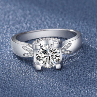 wholesale S925 Sterling Silver Moissanite D Color One-Carat Swallow Tail Bull Head Four Prong Ring with Side Micro-Paved Zircon Jewelry-One carat high carbon diamond Adjustable opening