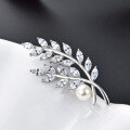 wholesale S925 Sterling Silver Leaf Brooch High-end Women's Exquisite Suit Sweater Pin Accessory with Design Sense Niche Elegant Corsage-0-1