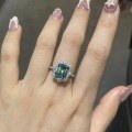 wholesale S925 silver gold-plated 8x10mm 4-carat green moissanite ring, a hot-selling cross-border e-commerce product from Yuntong Jewelry-0-3