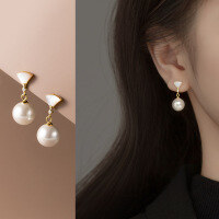 wholesale S925 Sterling Silver Minimalist Fan-Shaped Shell Pendant Pearl Earrings Vintage Elegant Elegance Earrings M01308-S925 silver pair 925 silver