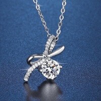 PT950-Plated S925 Silver Pendant Necklace with 1ct D Color Moissanite Bow Design.-One carat [Zircon Eight Hearts and Eight Arrows]  925 Silver