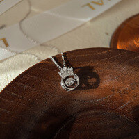 wholesale S925 Sterling Silver Maker Crown Dynamic Necklace, Fashionable Korean and Japanese Style Minimalist Single Diamond Jumping Heart Elegant Collarbone Chain-Crown Dynamic Necklace--Platinum &gt;925 Silver