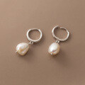 wholesale S925 Sterling Silver Baroque Pearl Ear Clasp Irregular Short Vintage French Elegant Earrings M01784-0-4
