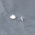 wholesale S925 silver small cloud and airplane pattern ear studs, sweet, fresh, simple, Japanese-style accessory M01210-0-2