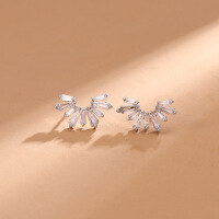 wholesale Metal material Christmas snowflake earrings for women, all-over drilling zircon ear drops, Korean version temperament, cross-border new accessories-Snowflake Earrings 925 Silver