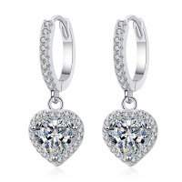 wholesale PT950 gold plated 925 sterling silver earrings for women, heart-shaped with group setting moissanite ear clips, available for wholesale from manufacturers-6.5mm heart-shaped zircon 925 silver