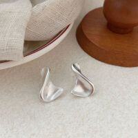 wholesale S925 sterling silver trendy asymmetrical twisted earrings for women, Korean-inspired new small designer ear accessories-Sterling silver