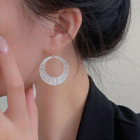 wholesale S925 Sterling Silver Exaggerated Minimalist Style Circle Earrings, European and American Bold Versatile Design Ear Cuffs-Sterling silver
