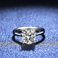 S925 Silver Four-Claw 2-Carat Moissanite Solitaire Engagement Ring-2 carats (set with moissanite)  16 yards