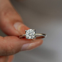 Sterling Silver Moissanite Ring, Classic Bull Head Design for Women's Proposal.-1 carat (VVS1 grade moissanite)  Hong Kong lot number 9