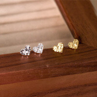 wholesale S925 Sterling Silver Sweet Retro Crushed Ice Heart Stud Earrings Women's Elegant Design Ear Jewelry M05287-S925 silver pair gold 925 silver