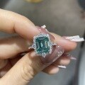 wholesale S925 silver gold-plated 8x10mm 4-carat green moissanite ring, a hot-selling cross-border e-commerce product from Yuntong Jewelry-0-0