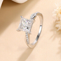 wholesale S925 sterling silver plated with 18K gold, cross-border new 2-carat princess-cut moissanite ring classic four-prong moissanite engagement ring-Ring>US No. 9
