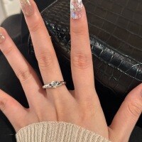 S925 Sterling Silver Gold-Plated Moissanite Starry Ring for Women-Silver oval diamond, 50 points (0.5 carats), with certificate, black card, and girdle inscription; Hong Kong serial number 16.