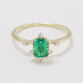 wholesale 10k Gold Yili Jewelry Fashion Commute Style Minimalist Geometric Colombian Cultivated Emerald and White Zircon Ring-0-1