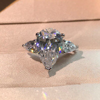 Sterling Silver S925 Classic Ladies' Shimmering Zirconia Proposal Ring, Final Sale.-Size M [Clearance Sale with Free Shipping]  US Size 4.5