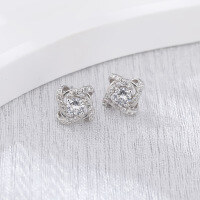 wholesale S925 Sterling Silver Four-Leaf Clover Earrings, Light Luxury, High-End, Fashionable, Versatile, Designer, Niche, Minimalist, Elegant Ear Accessories-White gold-with plastic ear plugs 925 silver