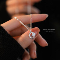 925 Sterling Silver Shiny Crescent Pendant Necklace with Zircon and Moissanite-White gold moon necklace (approx. 1.75g)  5mm cubic zirconia
