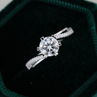S925 Sterling Silver Moissanite Ring, High-End Ladies' Twist Shank Six-Claw Classic Proposal, Drop Shipping-1 carat (superior white moissanite)  Hong Kong lot number 18