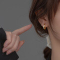 wholesale S925 silver short unisex elegant ear cuff, fashionable round geometric earrings M01768-0-2