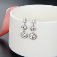 wholesale Metal material, cross-border diamond-inlaid small fresh popular accessories earrings, Japanese and Korean version zircon earrings, women's elegant circular ear accessories-Earrings with plastic earplugs 925 silver