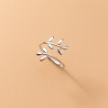 wholesale S925 Sterling Silver Polished Leaf Open Ring Korean Version Simple Elegant Leaf Summer Hand Accessory J9408-0-2