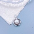wholesale S925 Sterling Silver Freshwater Pearl Sunflower Pendant, Fashionable, Exquisite, and Elegant High-end Jewelry Gift for Mom-0-2