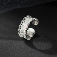 wholesale 925 Sterling Silver Sweet Hollow-Out Lace Striped Ring, Ins Style Niche Design with Diamond-Studded Lace Edge Ring R02722-S925 silver ring Adjustable opening