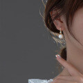 wholesale S925 silver Korean-style fashionable and minimalist diamond-embedded synthetic pearl ear cuff elegant ear jewelry M01878-0-1
