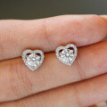 S925 Silver Moissanite Heart Stud Earrings, Factory Direct Wholesale for Cross-border-0-1