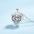 wholesale S925 Sterling Silver Women's Simple Heart-shaped Moissanite Necklace Sweetheart Pendant Collarbone Chain-0-1