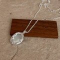 wholesale S925 Sterling Silver Natural Mother-of-Pearl Iridescent Shimmer Oval Shell Necklace Minimalist Design Small Collarbone Chain Ins Style-0-5