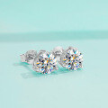 wholesale S925 Sterling Silver Moissanite Three-Prong Ear Stud Women, Small and Exquisite Korean Style Earrings, Simple and Fashionable, Light Luxury and Niche-0-0