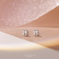 wholesale 925 Sterling Silver Geometric Hollow Square Stud Earrings for women-Platinum 925 silver