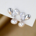wholesale S925 Sterling Silver Heart-shaped Natural Freshwater Pearl Earrings for Women, Minimalist Small Design New Arrival High-end Fall Winter Ear Accessories-0-0
