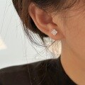 wholesale S925 Sterling Silver Inlaid Zircon Four-Leaf Clover Ear Studs for Women, Exquisite and Minimalist Style Earrings-0-1