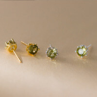 wholesale S925 Sterling Silver Light Luxury Fashion Octopus Olive Green Diamond Stud Earrings, Small and Sophisticated High-End Women's Jewelry M05033-S925 silver pair electric silver>925 silver