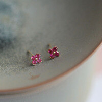 wholesale 9K gold new rose pink small flower red ruby-colored cubic zirconia cute little flower earrings for women-One price>9K gold