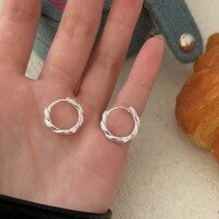 wholesale S925 Sterling Silver Twist Earrings for Women, Small and Exquisite Design, Fashionable Geometric, Versatile and Elegant for Commuting-Sterling silver