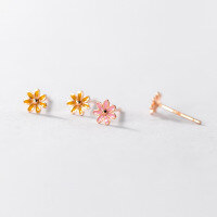 wholesale S925 silver Korean-style small fresh seven-petal flower ear studs, delicate and cute floral earrings for women M02544-S925 silver pair of yellow flowers silver model 925 silver