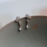 wholesale 9K Gold Angel's Tear Zircon Inlaid Vintage Japanese Mini Stud Earrings-9K per piece