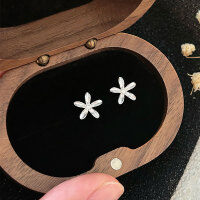 wholesale S925 Sterling Silver Korean-style Small Floral Stud Earrings for Women, Niche Luxury, Exquisite and Trendy with a Designer Touch-Sterling silver